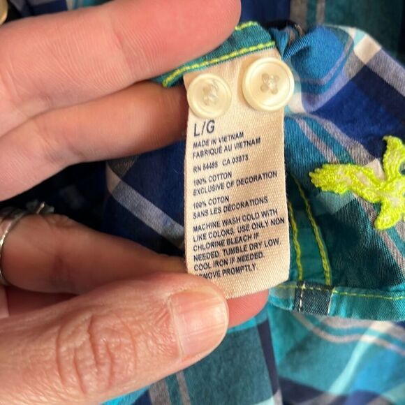 American Eagle Blue Plaid Button Down Large - Picture 4 of 4